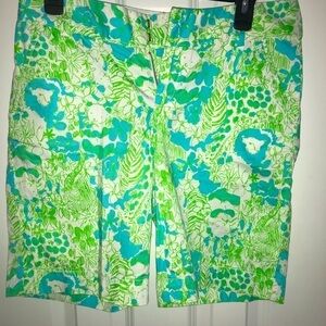 Lilly Pulitzer chipper shorts 4 it’s a zoo